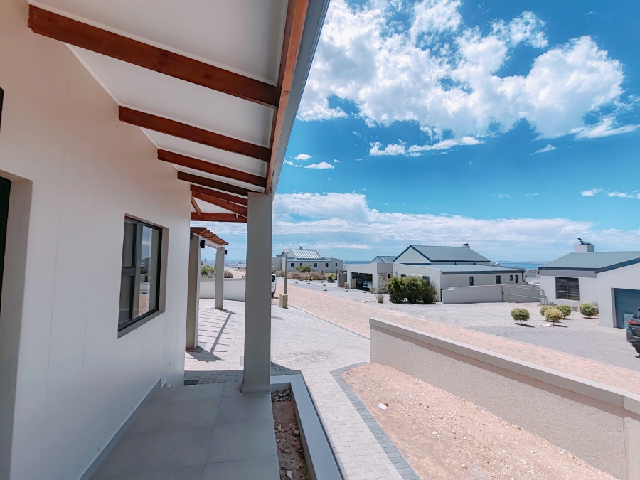 3 Bedroom Property for Sale in Hoogland Western Cape